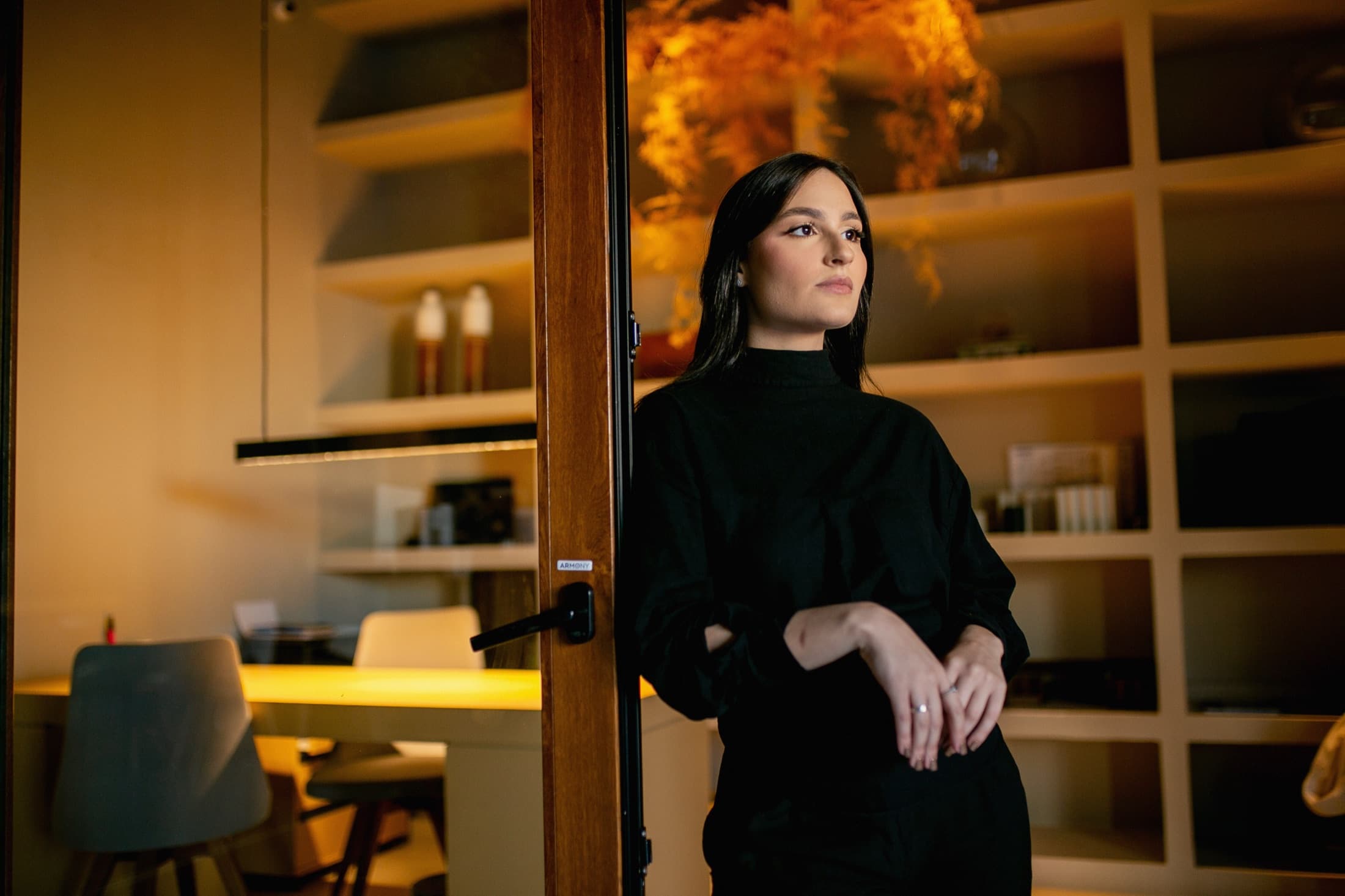Maria Clara Coelho no ambiente de atendimento